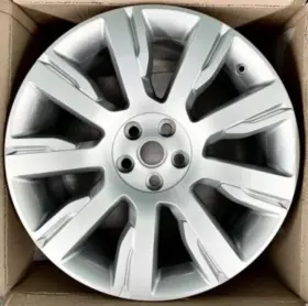 560-72290 Aapf Wheel 21x9-1/2 Alloy 9 Spoke Painted Silver Fits 17-20 Discovery 406331