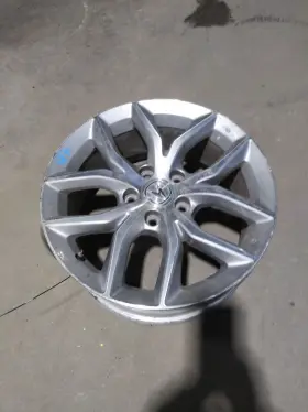 560-71861 Acura 2021 Ilx Oem 17ftft Alloy Wheel Silver Heavy Curbage Fits 2019-2022 17x7