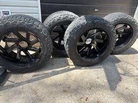Arkon K10122208245 Lincoln Offroad 22x12 -51mm Offset With 37 Inch Toyo Procomp 45% Tread