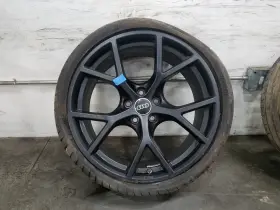8y0601025cb Audi 2024 Rs3 8v Quattro Oem 19 Inch Rear Wheel / Tire #2 #1259 Kk3