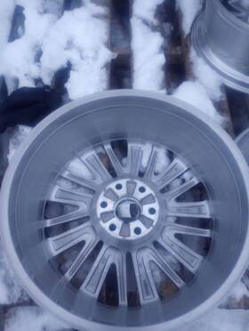 Cadillac 87835102 2025 Escalade Wheel 3045830