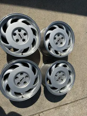 10137824 Chevrolet 1992 Corvette Sawblade Rims 9.75 By 17 Set Of 4 10137824 Chevrolet 1992 Corvette Sawblade Rims 9.75 By 17 Set Of 4