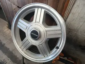 10174994 Chevrolet 1991-1992 Camaro Z28 Front 16x8 Inch Aluminum Alloy Wheel Rim Used