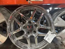 560-05123 Chevrolet Wheel 17x9-1/2 Z06 Front Opt Qe1 Fits 01-02 Corvette 1745594