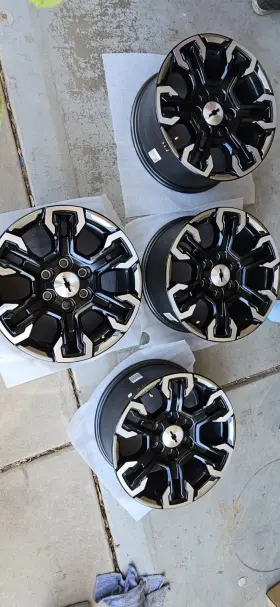 84775277 Chevrolet Chevy Silverado Zr2 Set Of 4 Oem Wheels
