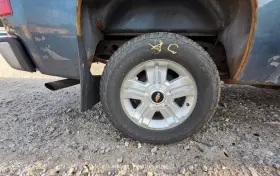 560-05353 Chevrolet Truck Wheel 18x8 5 Spoke Covered Lug Nuts Opt N87 Fits 08-14 Suburban 1500 1548726