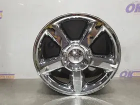560-05518 Chevrolet Truck 13 2013 Chevy Avalanche 1500 Ltz 20x8-1/2 Wheel Tapered 5 Spoke Chrome