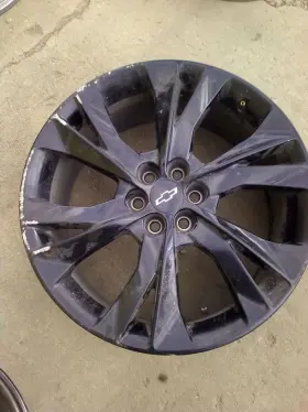 560-05938 Chevrolet Truck Wheel 21x8-1/2 12 Spoke Opt Rqm Fits 19-20 Blazer 477279