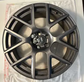 Zcl0083011s Dodge Challenger Rear Wheel Rim 20ftft 20x9.5 And Center Cap Oem 2019 - Ref Photos