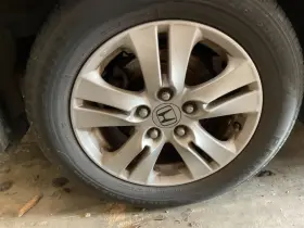 560-63935b Factory Wheel 16x6-1/2 Alloy 10 Spoke Hitachi Manufacturer Fits 08-10 Accord 1872414