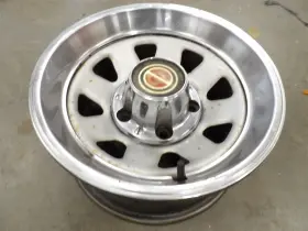E2tz1015d Ford 1980-1996 F150 Bronco 15x7 Steel Rally Wheel 8 Spoke With Cap And Trim Ring