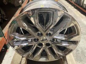 Ford Truck 560-10619 Wheel 20x8-1/2 6 Split V Spoke Fits 24-25 F150 Pickup 2031508