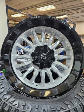 Fuel Off-road D79822001747 Arc 22x10 8x170 -18 Silver Brushed Face Milled Black Lip Wheels Set Of 4