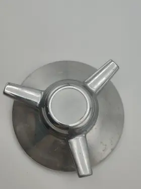 14092814 Gm 84-87 Corvette Oem Wheel Center Cap Chrome
