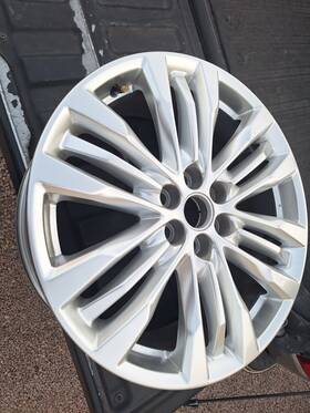 Gm 22996321 2017-2020 Cadillac Xt5 Factory Oem 20 Inch X8 Wheel Part# 23101919