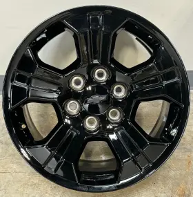 23480949 Gm Chevy Silverado / Tahoe 18 Inch Black Oem Wheel Reg