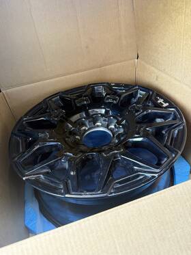 Gm 84806044 Genuine Parts High Gloss Black 16-spoke Front/rear Wheel Oem Part #