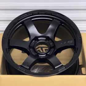 Wgixw00kh Gram Lights Set Of 4 57dr-x Hd 18x9 6x139.7 Semi Gloss Black