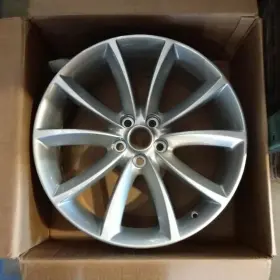 Ex2m1007da Jaguar 1 Wheel Rim For F Type Recon Oem Painted Silver