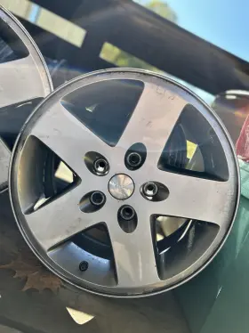 3608220 Jeep 17 Inch Factory Rims 5.5 Bolt Pattern