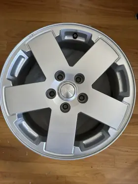 Hol.9076-sss-a Jeep 2011 Wrangler Sahara Rim Wheel Oem 18x7.5