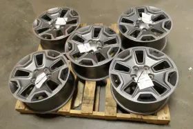 L44753 Jeep Aftermarket 17 Inch 17x6.5 Set Of 5 Rims For 2007 Wrangler L44753 Jeep Aftermarket 17 Inch 17x6.5 Set Of 5 Rims For 2007 Wrangler