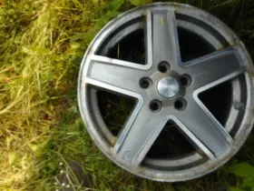 560-09069b Jeep/plymouth Truck Wheel 17x6-1/2 Alloy 5 Spoke Argent Painted Spokes Fits 07-10 Patriot 491189