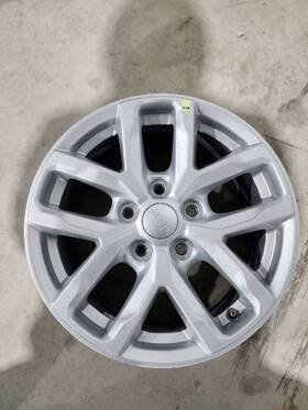 Jeep/plymouth Truck 560-09346b Wheel 17x7-1/2 Aluminum 5 Painted Double Spoke Fits 23 Gladiator 1022487