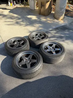 K12g-179018 Kansei 35 Knp 17x9 5x120 Gloss Gunmetal Set Of 4 With Tires
