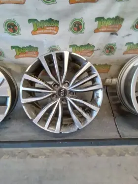 560-74773 Kia Wheel 18x8 Alloy 15 Spoke Machined Face Fits 18-19 Stinger 3347394
