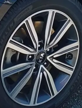 560-74812 Kia 2020 Optima Oe Wheel 17x7 5 V Spoke