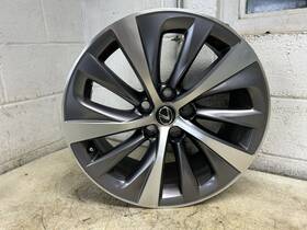Lexus 560-74367 2018 Ls500 19x8 Wheel 10 Swept Spoke A- Condition Oem