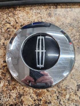 Lincoln 2c541007da Center Cap Only Wheel 17x7-1/2 Aluminum 6 Spoke Chrome With Fits 03-05 Aviator 3
