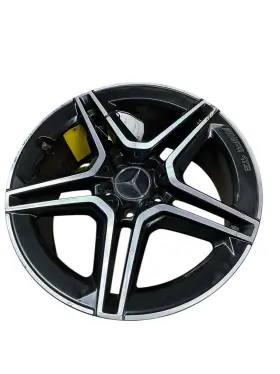 A1184010200 Mercedes-benz 2020-2026 Cla 35 18x8 Machined With Painted Accents Aluminum Wheel Rash