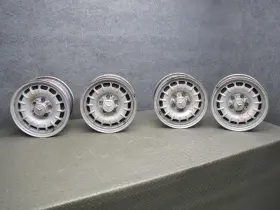 A1264001902 Mercedes-benz 75-85 W123 Set Of 4 Factory 14 Inch R14 Alloy Wheel Rim 14x6j Et30 Oem A1264001902 Mercedes-benz 75-85 W123 Set Of 4 Factory 14 Inch R14 Alloy Wheel Rim 14x6j Et30 Oem
