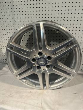 Mercedes-benz A2124012302 Oem Mercedes-benz Amg 18 Inch Wheel And Center Cap