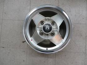 Momo 5.5x15-c New 5.5 Inch X 15 Cast Wheel With Chrome Finish