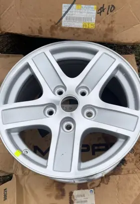 52b553341aa Mopar 17x8 5jf60pakab Oem Aluminum Wheel 2004 Dodge Durango Rim 4x2 4x4 Fx35