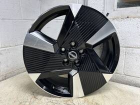 Nissan 560-62252 2025 Kicks 19x6 Wheel 3 Spoke A Condition Black Oem