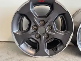 001121 Oem Four 4 2019 Jeep Wrangler Rubicon Wheels 17 Excellent Condition