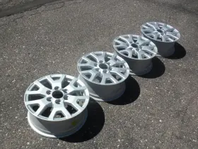 42611ak011 Oem 10637 One Rim For 2024 And 2025 Only 17 Inch Toyota Tacoma Wheel Original Equipment R