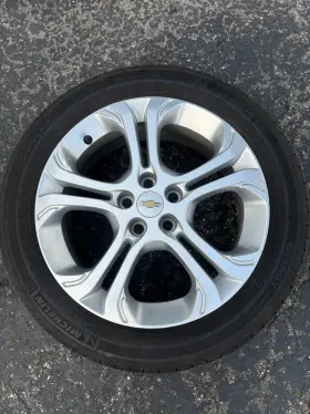 42622153 Oem 2017 - 2021 Chevy Bolt Ev Wheel Tire And Tpms 17 Inch X6.5 P/n