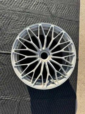 470.601.017 Oem 20 Inch Lamborghini Aventador Svj Front Wheel Rim Factory Stripped