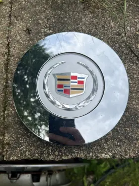 9597187 Oem 2008-2010 Cadillac Dts Chrome Wheel Center Cap # Oe Used Good Clips 9597187 Oem 2008-2010 Cadillac Dts Chrome Wheel Center Cap # Oe Used Good Clips
