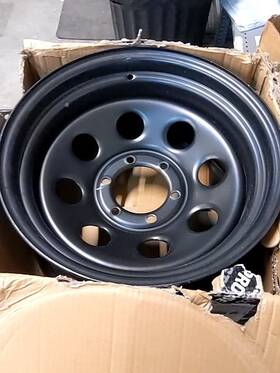 Procomp Pcw97-7983f 17 X 9 Inch 6x5.5 Bolt Pattern And 4.25 Backspace 97 Series