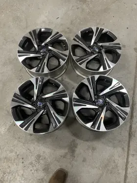 560-68904b Subaru Set Of 4 Angled 5-spoke Alloy Wheels From 2024 Crosstrek