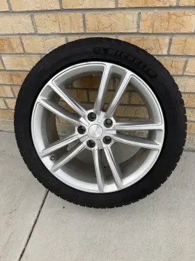 1008796 Tesla 4 Wheels/tires For Sale