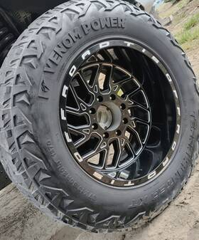 Tis 544bm-2126844 Selling Wheels 544bm 20x12 8 Lug Wrapped With Venom Power 37x13.5x20 Tires