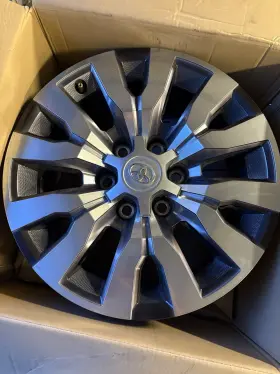 4260d04020 Toyota Oem 23 Tacoma Wheels 4 With Lugs And Center Caps