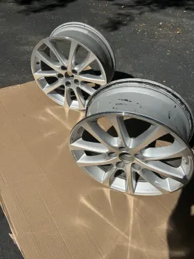 4261107090 Toyota Great Used Wheels Off Of A 2013 Avalon. Will Fit Multiple Models